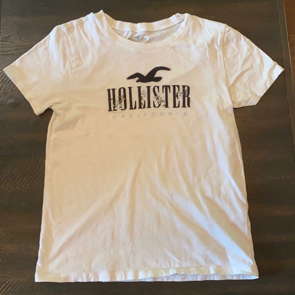 Hollister Tee